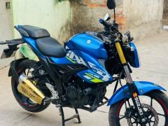 Suzuki Gixxer Dual Disc Dual Tone